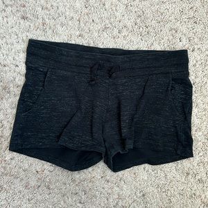 GIRLS H&M black shorts size 13-14Y